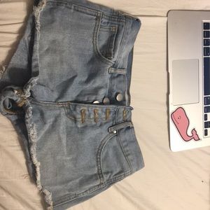 Bullhead/Pacsun light wash jean shorts